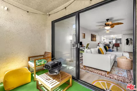 620 W Hyde Park Blvd #111, Inglewood, CA 90302
