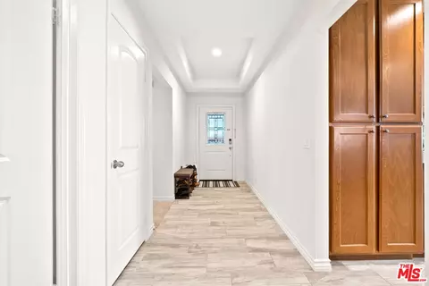 Entry Way - 43941 59th St, Lancaster, CA 93536 photo 1 of 5