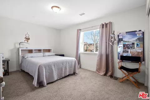 Bedroom - 43941 59th St, Lancaster, CA 93536 photo 1 of 7