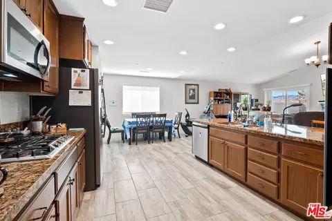 Kitchen - 43941 59th St, Lancaster, CA 93536 photo 2 of 2