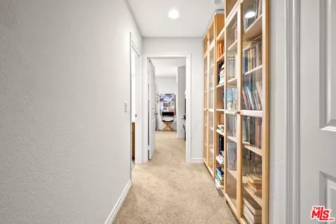 Entry Way - 43941 59th St, Lancaster, CA 93536 photo 4 of 5
