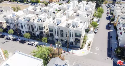 10814 Hortense St, Toluca Lake, CA 91602