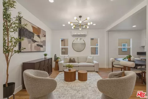 528 W 99th St, Los Angeles, CA 90044