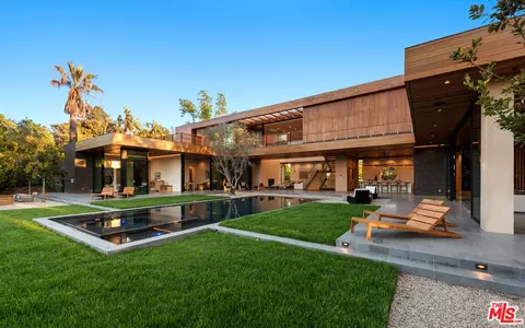 9705 Oak Pass Rd, Beverly Hills, CA 90210