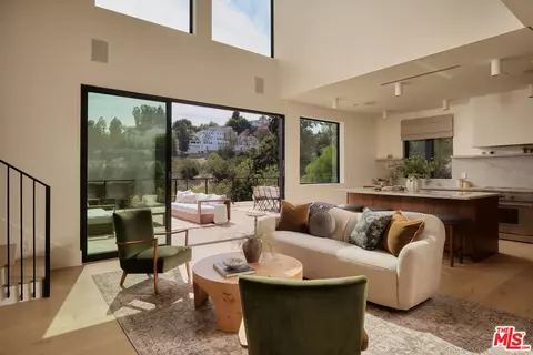 621 Frontenac Ave, Los Angeles, CA 90065
