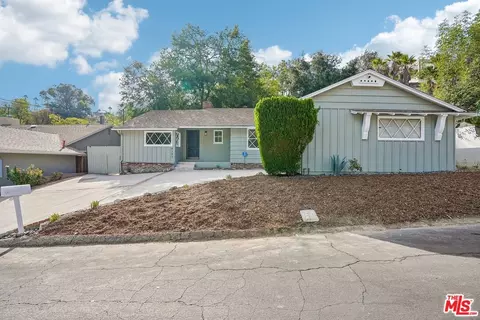 4792 Excelente Dr, Woodland Hills, CA 91364