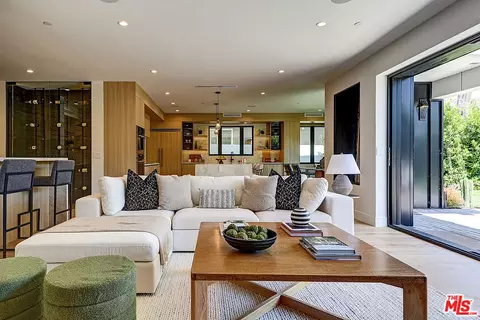 846 Dickson St, Marina Del Rey, CA 90292
