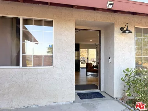 Entry Way - 61625 Alta Vista Dr, Joshua Tree, CA 92252 photo 1 of 6