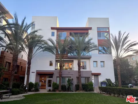 5698 Goldeneye Ct #3, Los Angeles, CA 90094