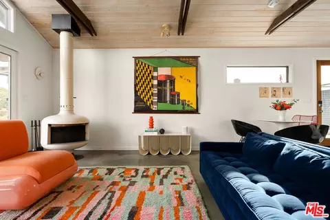 52733 Oak Dr, Pioneertown, CA 92268