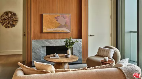 211 W Elm Ct #14C, Los Angeles, CA 90067