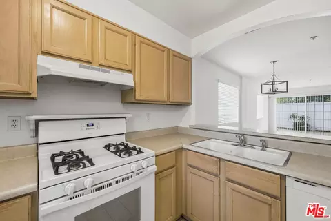 Kitchen - 4692 Carpinteria Ave #26, Carpinteria, CA 93013 photo 1 of 3