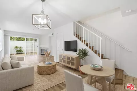 Living - 4692 Carpinteria Ave #26, Carpinteria, CA 93013 photo 3 of 3