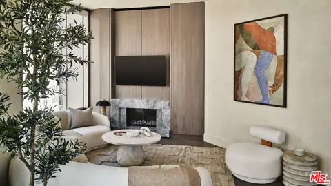 211 W Elm Ct #7D, Los Angeles, CA 90067