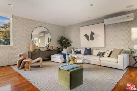 Living - 49 Brooks Ave, Venice, CA 90291 photo 1 of 2