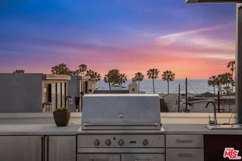 Other - 49 Brooks Ave, Venice, CA 90291 photo 5 of 6