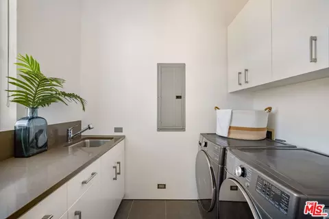 Other - 49 Brooks Ave, Venice, CA 90291 photo 3 of 6