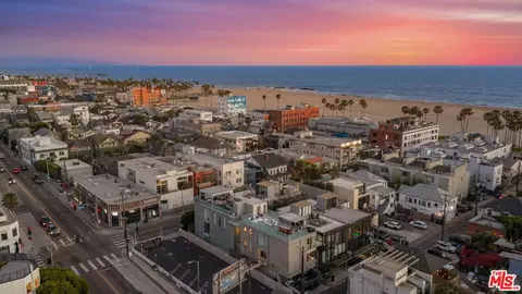 Other - 49 Brooks Ave, Venice, CA 90291 photo 4 of 6