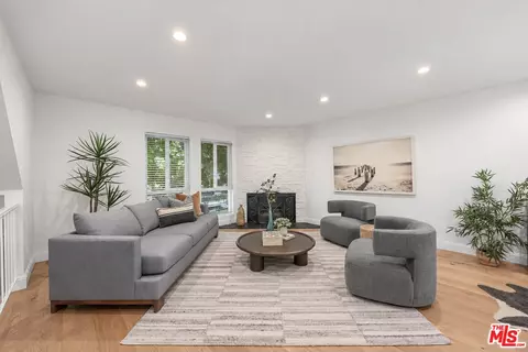 2844 Avenel St, Los Angeles, CA 90039