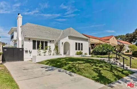 1015 S Tremaine Ave, Los Angeles, CA 90019