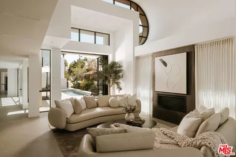 218 Alta Ave, Santa Monica, CA 90402