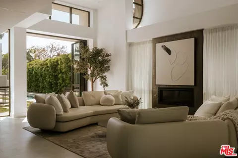 218 Alta Ave, Santa Monica, CA 90402
