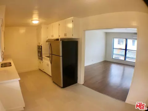 Kitchen - 2270 White St, Pasadena, CA 91107 photo 4 of 5