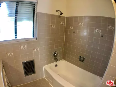 Bath - 2270 White St, Pasadena, CA 91107 photo 5 of 6