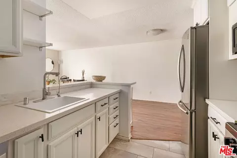 Kitchen - 1935 Alpha Rd #323, Glendale, CA 91208 photo 3 of 3