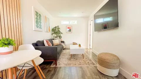 6711 Saint Clair Ave, North Hollywood, CA 91606