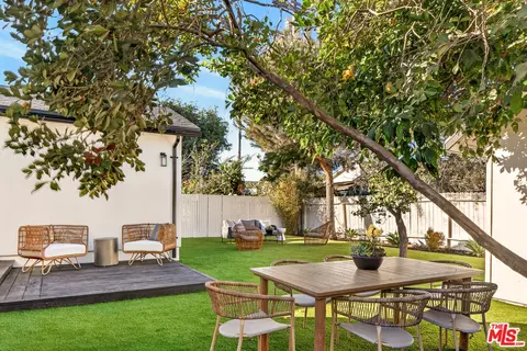 4226 Redwood Ave, Los Angeles, CA 90066