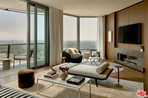 211 W Elm Ct #6A, Los Angeles, CA 90067