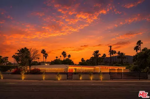 1979 E Alejo Rd, Palm Springs, CA 92262
