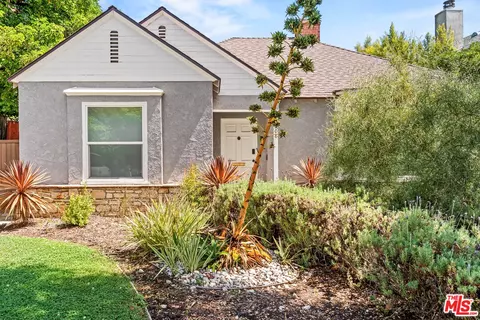 208 N Bowling Green Way, Los Angeles, CA 90049