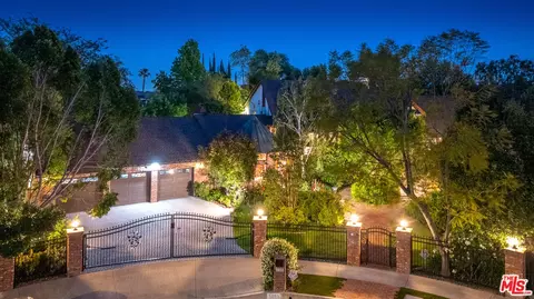 5340 Calvin Ave, Tarzana, CA 91356