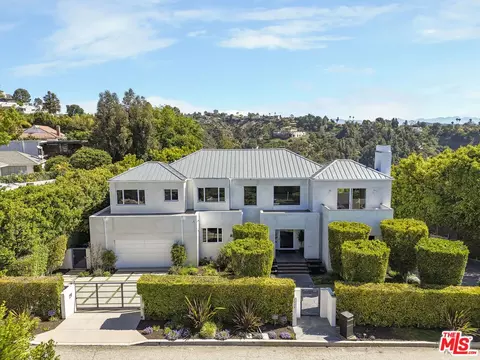 1116 Linda Flora Dr, Los Angeles, CA 90049