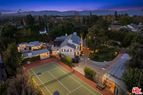 17503 Rancho St, Encino, CA 91316