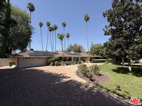 5429 Corbin Ave, Tarzana, CA 91356