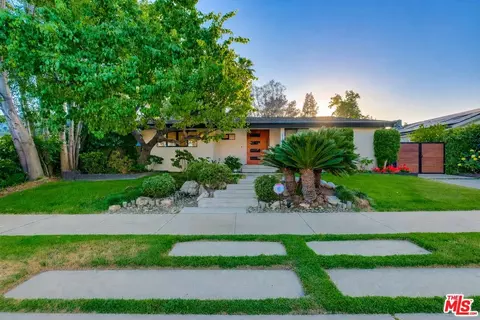 5715 Corteen Pl, Valley Village, CA 91607