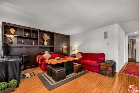 6305 Green Valley Cir #213, Culver City, CA 90230