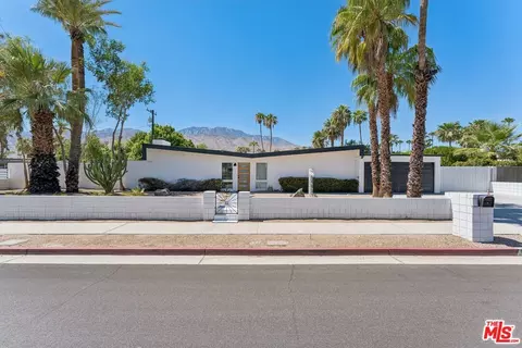 547 N Farrell Dr, Palm Springs, CA 92262