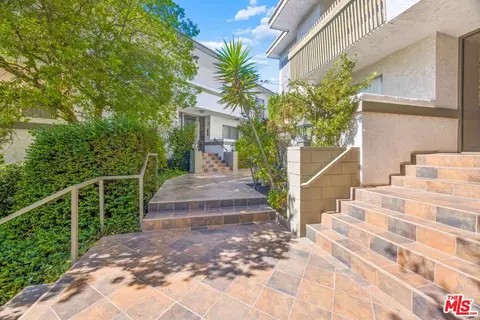 10445 Eastborne Ave #203, Los Angeles, CA 90024