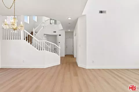 Entry Way - 19327 Ackerman Ave, Santa Clarita, CA 91321 photo 5 of 10