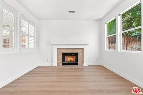 Living - 19327 Ackerman Ave, Santa Clarita, CA 91321 photo 6 of 7