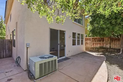 Exterior - 19327 Ackerman Ave, Santa Clarita, CA 91321 photo 6 of 8