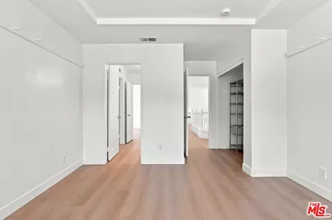 Entry Way - 19327 Ackerman Ave, Santa Clarita, CA 91321 photo 9 of 10