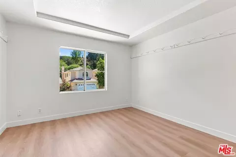 Bedroom - 19327 Ackerman Ave, Santa Clarita, CA 91321 photo 3 of 10