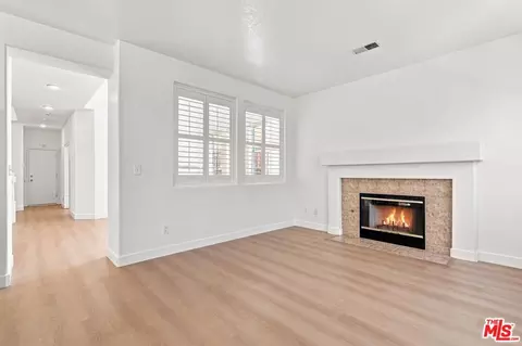 Living - 19327 Ackerman Ave, Santa Clarita, CA 91321 photo 7 of 7