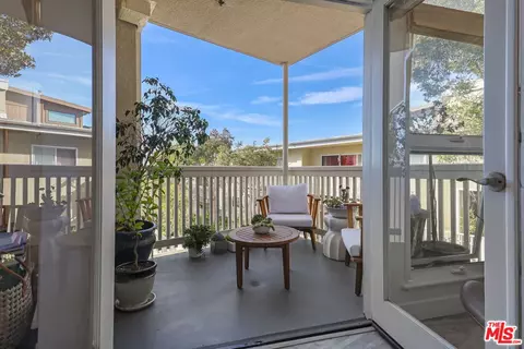 2913 3rd St #306, Santa Monica, CA 90405
