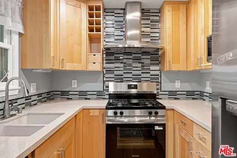 Kitchen - 909 E Nordby St, Carson, CA 90746 photo 2 of 4